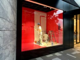 施工中