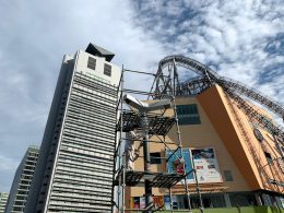 保護中: 東京ドームシティ ポール灯塗装工事