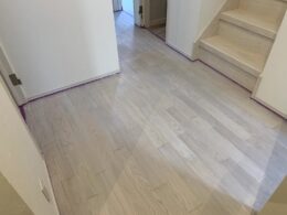玄関ホール仕上げ