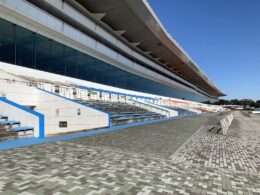 中山競馬場