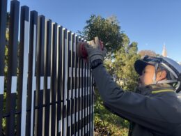 モニュメント角柱の全研磨