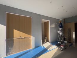 アクセント色としてグレー仕上げました