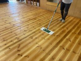 余分なオイルの拭き取り