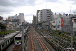 現場はJR山手線池袋～大塚間の線路沿い