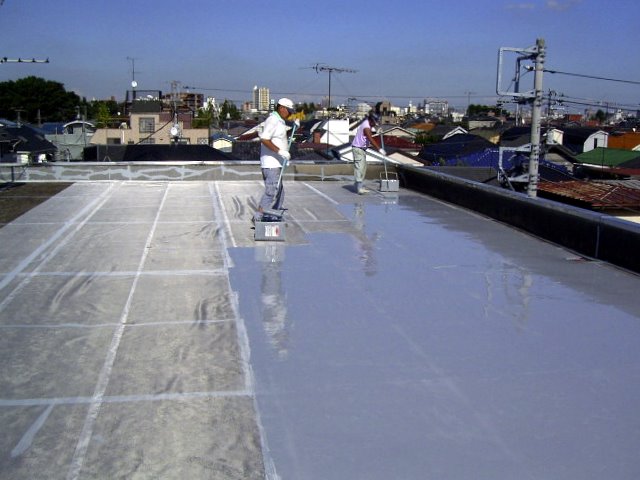 マンション屋上のウレタン塗膜防水